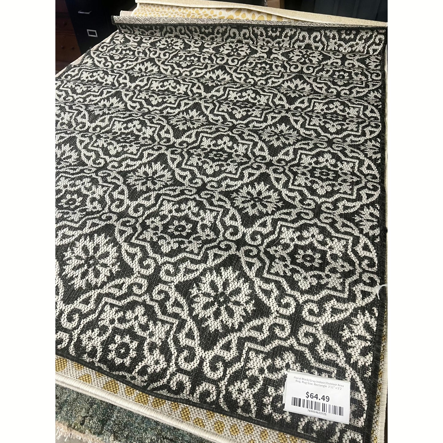 Floral Black/Gray Indoor/Outdoor Area Rug, Rug Size: Rectangle 3'11" x 5'2