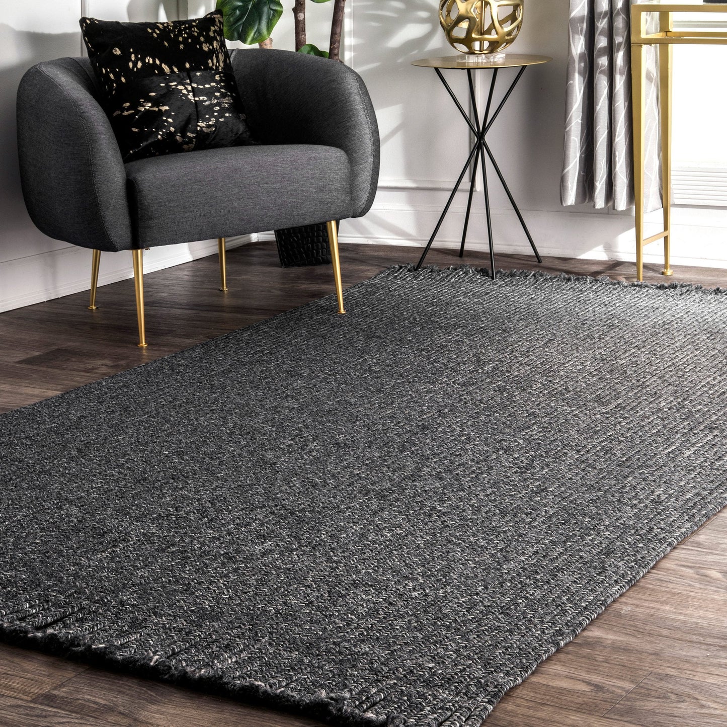 BRAIDED COURT TASSEL PEPPER RUG | RUGS