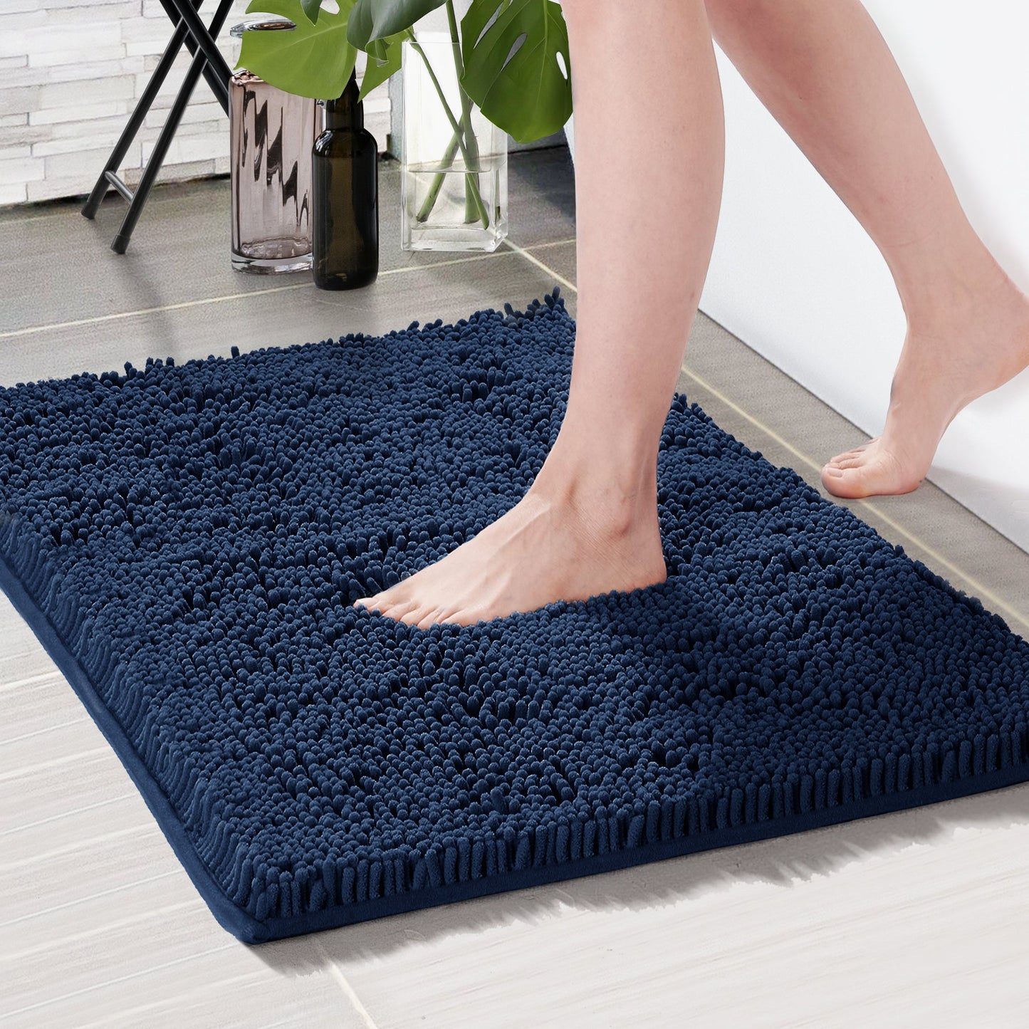 Deconovo Bath Rugs, Thick Chenille Soft Quick Dry Plush Absorbent Bathroom Rugs for Bathtub and Shower Floor
