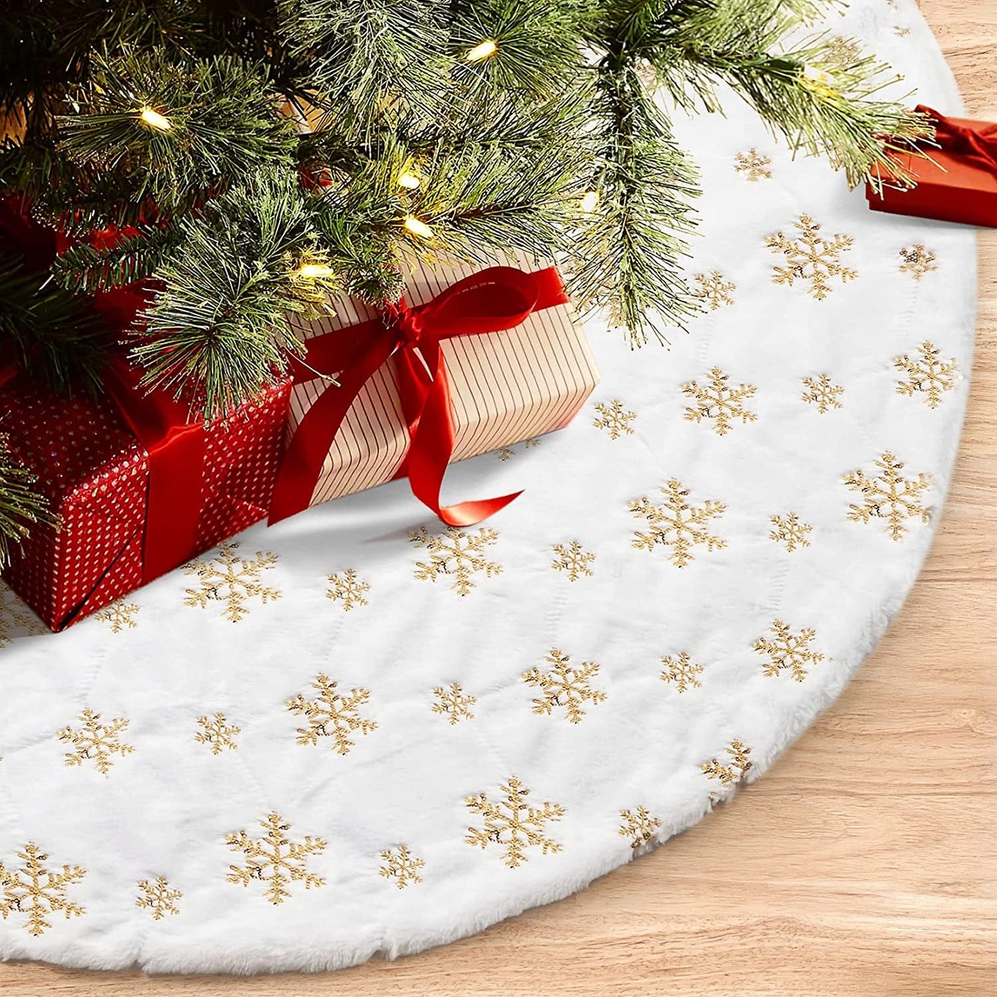 COOLWUFAN 48 Inches Christmas Tree Skirt for Xmas Tree Holiday Party Decoration White Plush Gold Sequin Snowflake (Gold)