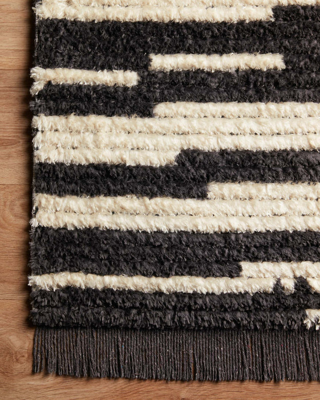 Alice Rug- 03 Charcoal / Cream