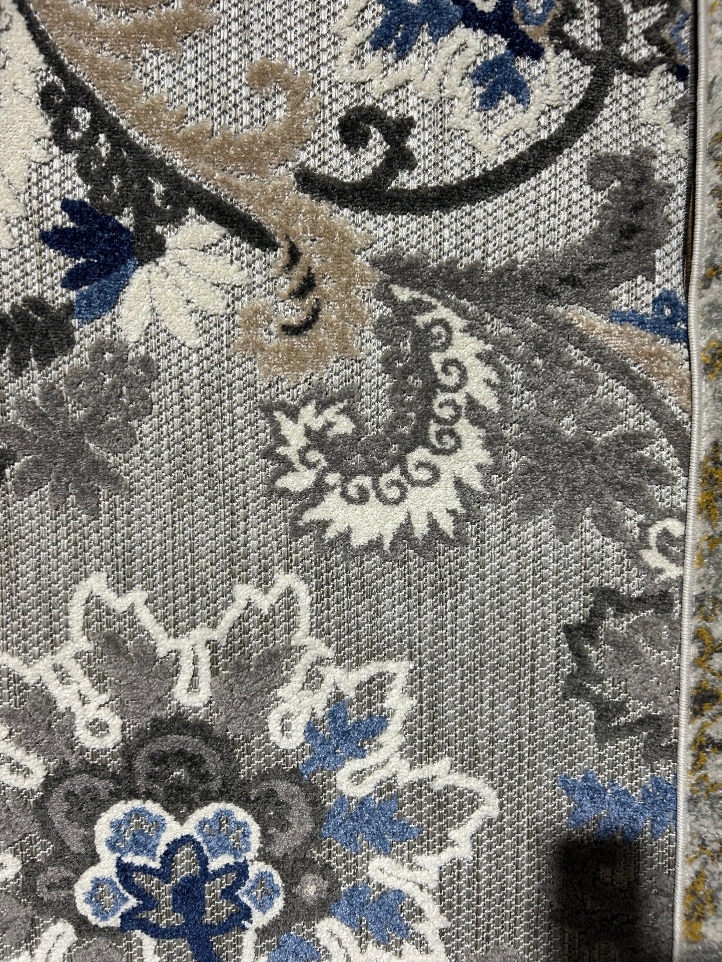 Cabana Floral Runner Size: 2’ 3” x 6’