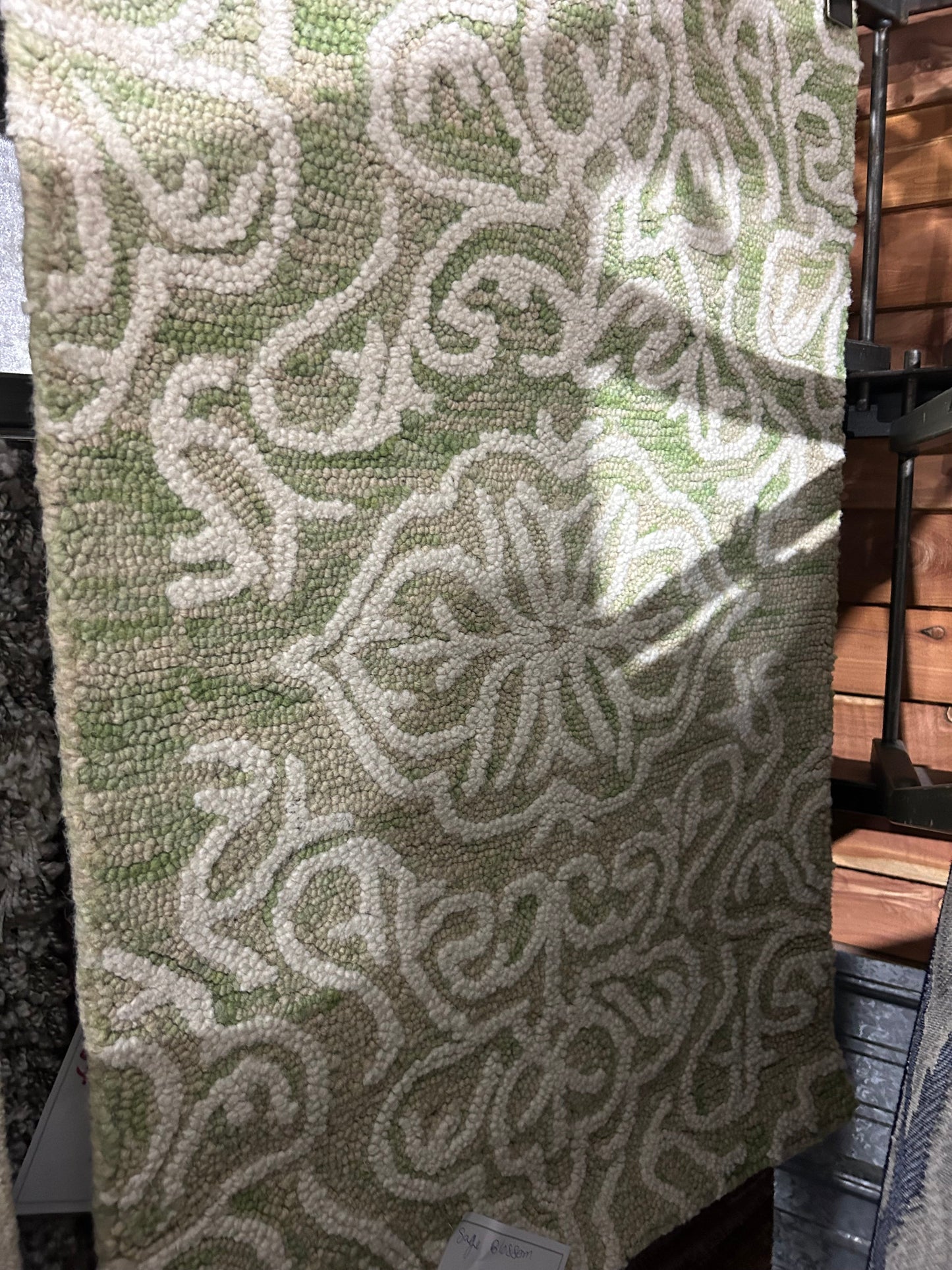 Sage Blossom Area Rug Size : 2’ x 4’