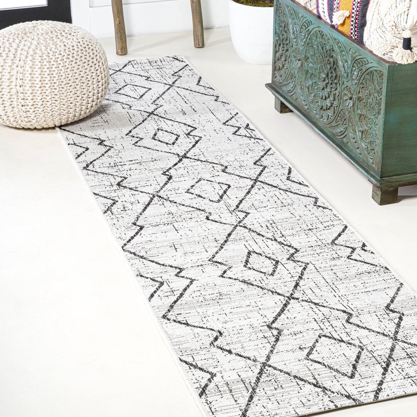 Carwa Tribal Diamond Trellis Indoor/Outdoor Area Rug - Pier 1