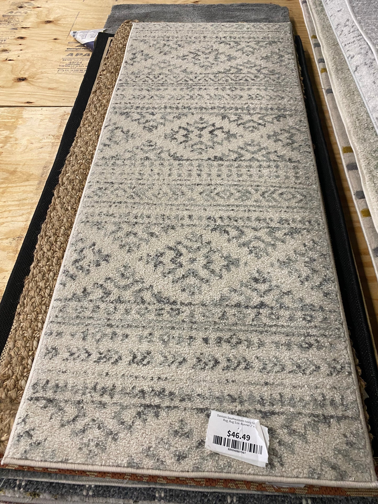 Davison Southwestern Ivory/Gray Area Rug, Rug Size: Runner 2' x 5'