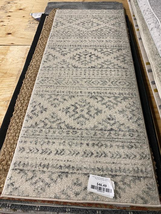 Davison Southwestern Ivory/Gray Area Rug, Rug Size: Runner 2' x 5'