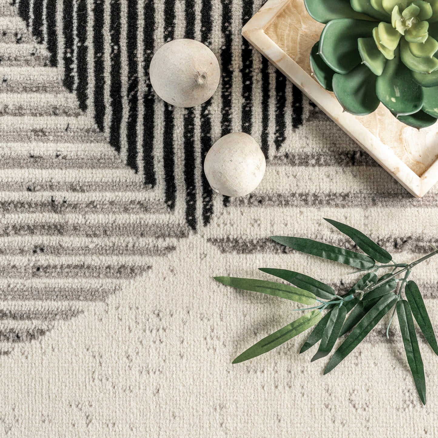 DAR FLATS AB-GEO ECLIPSES